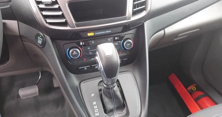 Ford Tourneo Connect cena 140452 przebieg: 10, rok produkcji 2023 z Tłuszcz małe 631